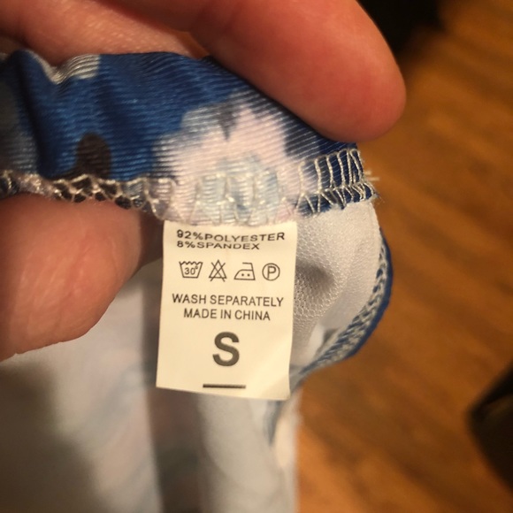 Swimsuit/bodysuit with Adjustable neckline - Picture 7 of 8